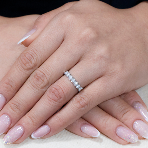 Meia Aliança Em Ouro Branco 3.50mm Com 7 Diamantes