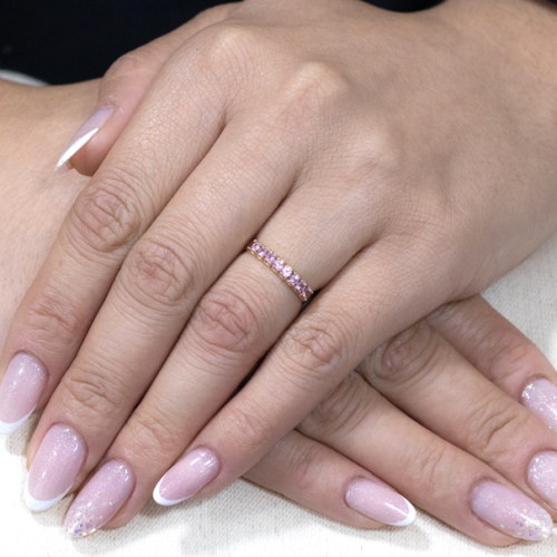 Meia Aliança Em Ouro Rosé 3.50mm Com 7 Safiras Rosas Redondo