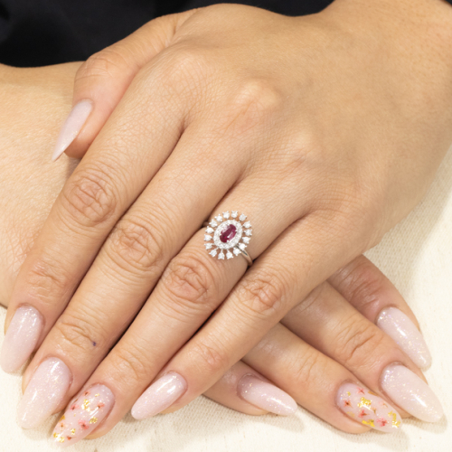 Anel Sol Em Ouro Branco Com 1 Rubi Oval 