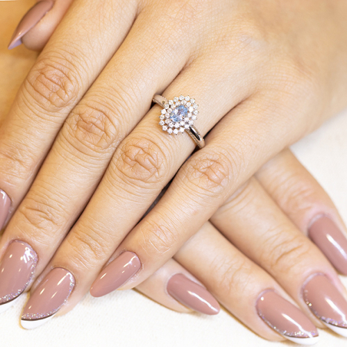 Anel Halo Em Ouro Branco Com 1 Água-marinha Oval