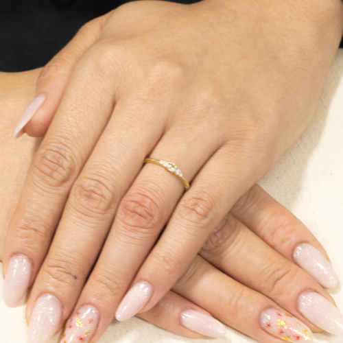 Anel Auge Em Ouro Amarelo Com 1 Safira Verde Redondo