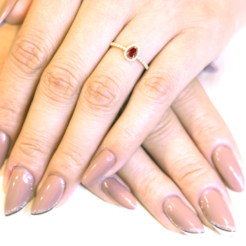Anel Fianda Em Ouro Amarelo Com 1 Rubi Gota